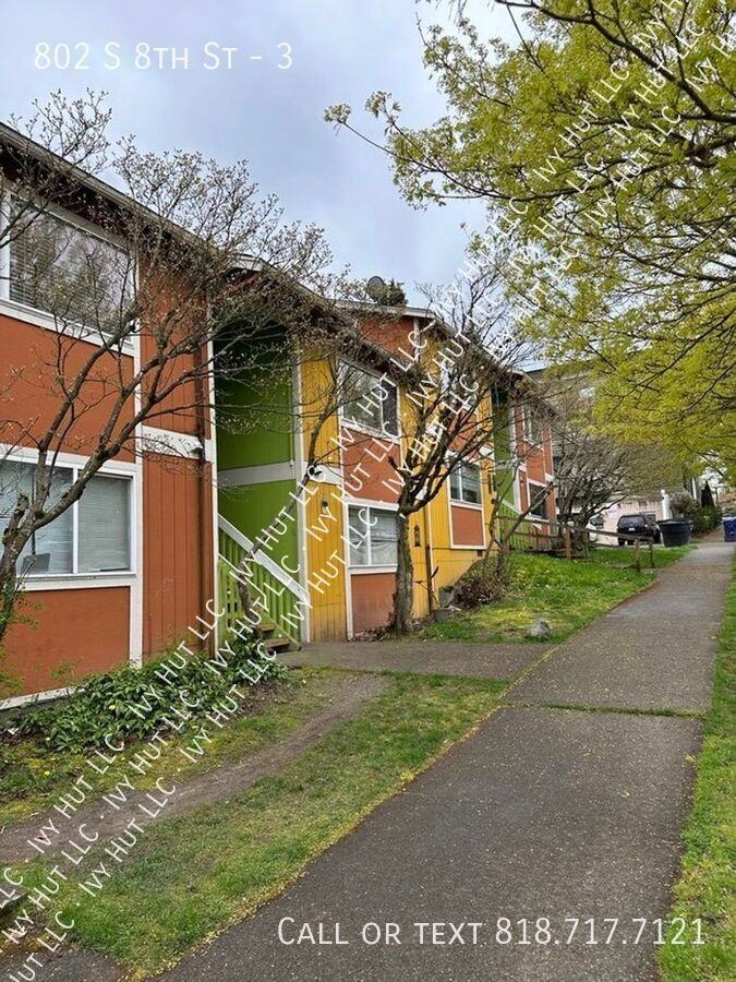 802 S 8th St #3 - Photo 3 of 19