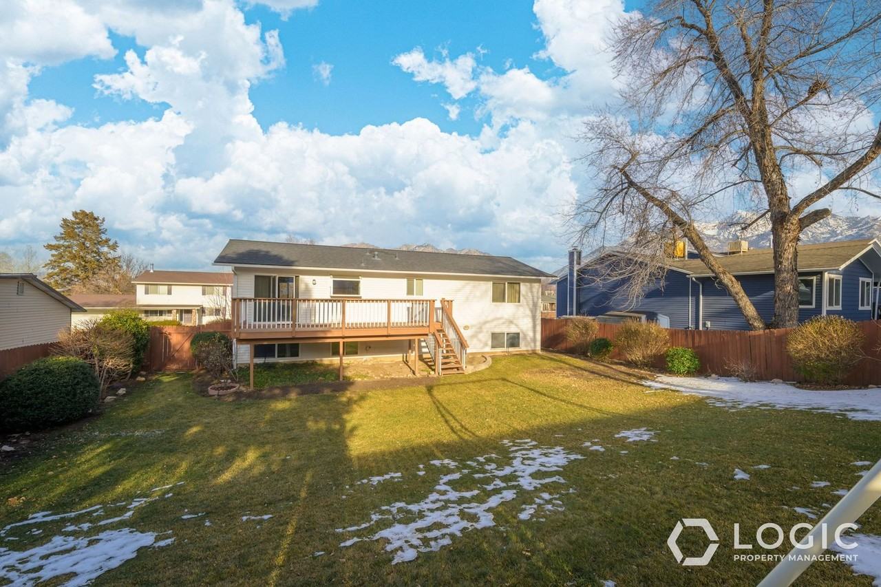 1666 E Paulista Way - Photo 2 of 19