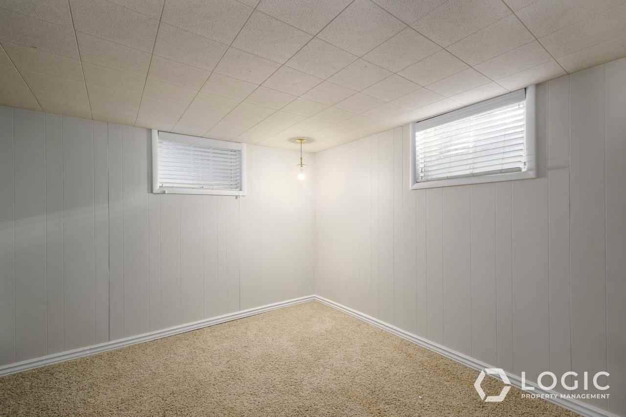 195 E Roundtoft Dr - Photo 6 of 20