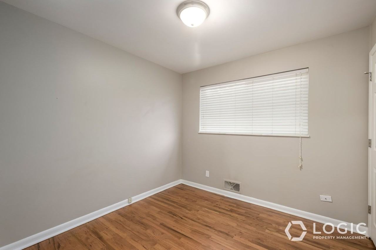 195 E Roundtoft Dr - Photo 7 of 20