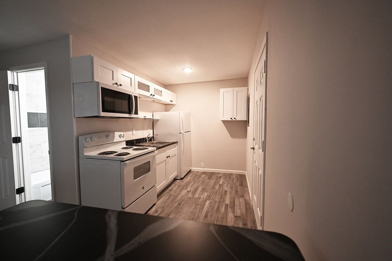 227 Hillside Cir #16 - Photo 4 of 15