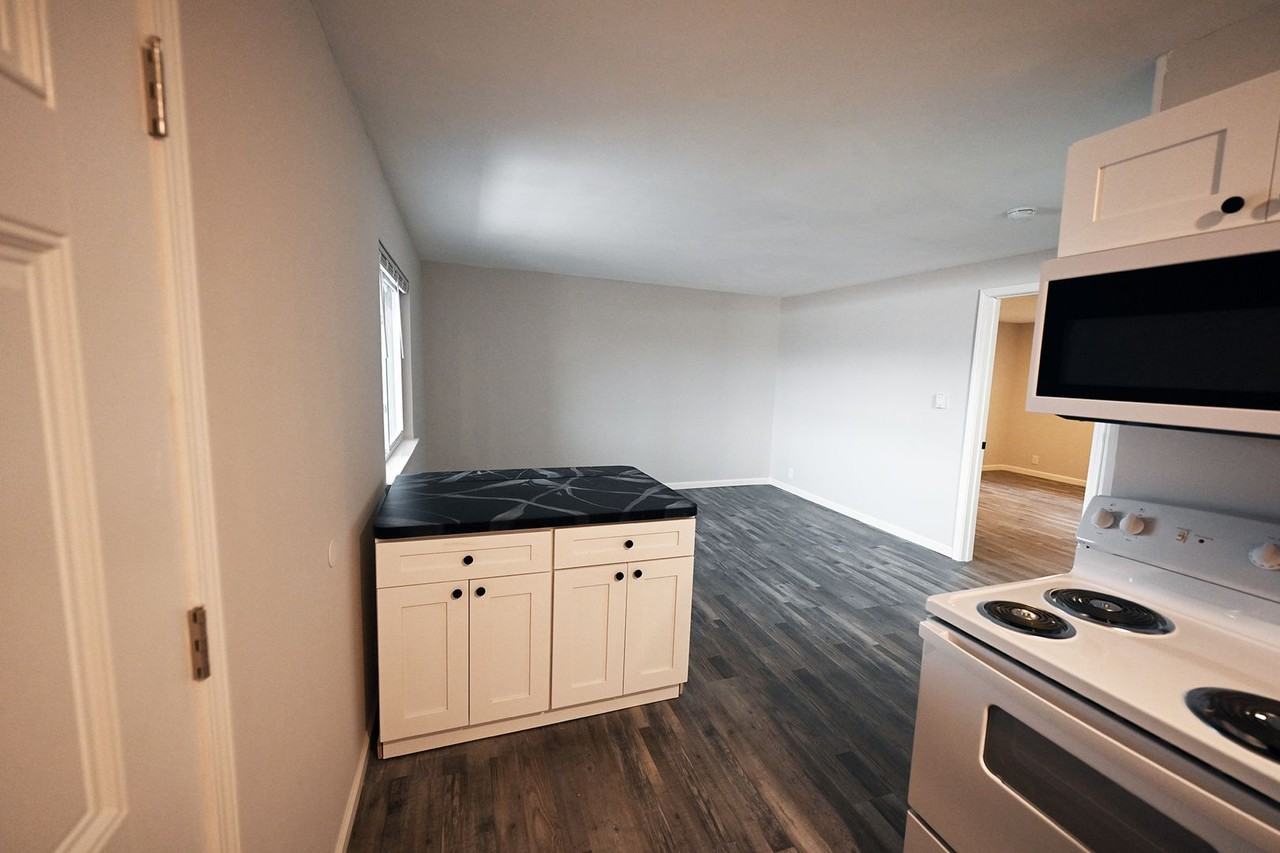 227 Hillside Cir #16 - Photo 6 of 15