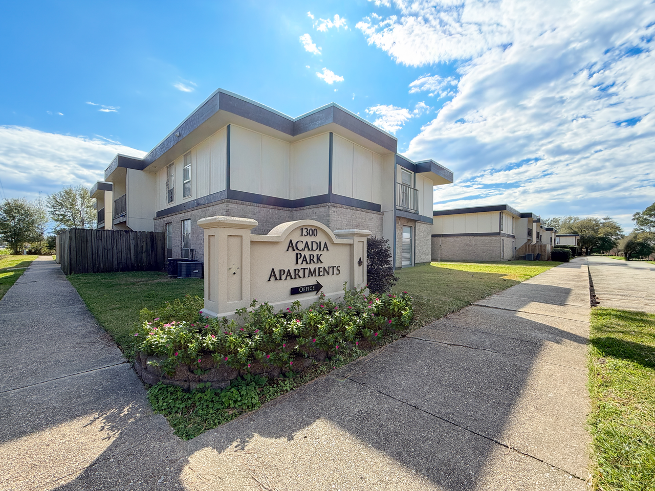 Acadia Park Apartments - Photo 4 of 22