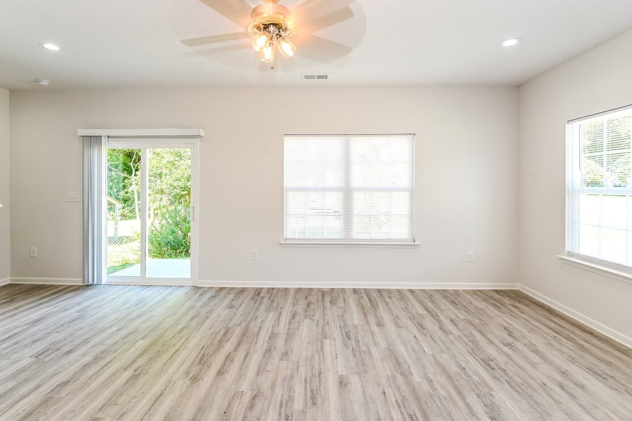 7101 Plott Rd - Photo 6 of 18