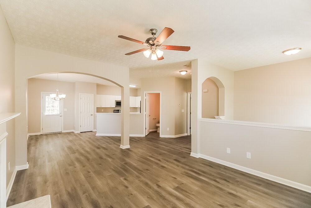 7430 Royale Ln - Photo 5 of 17