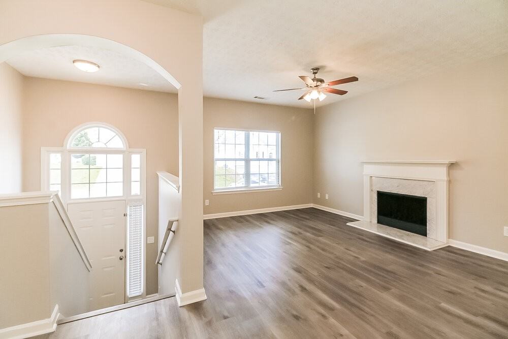 7430 Royale Ln - Photo 7 of 17