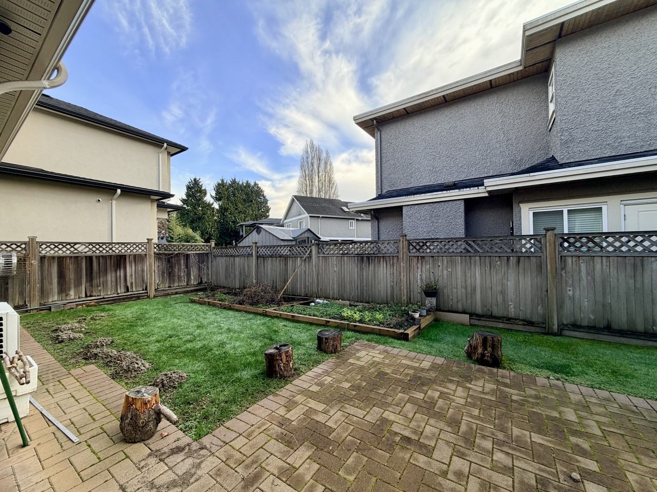 8368 Ruskin Road - Photo 3 of 23