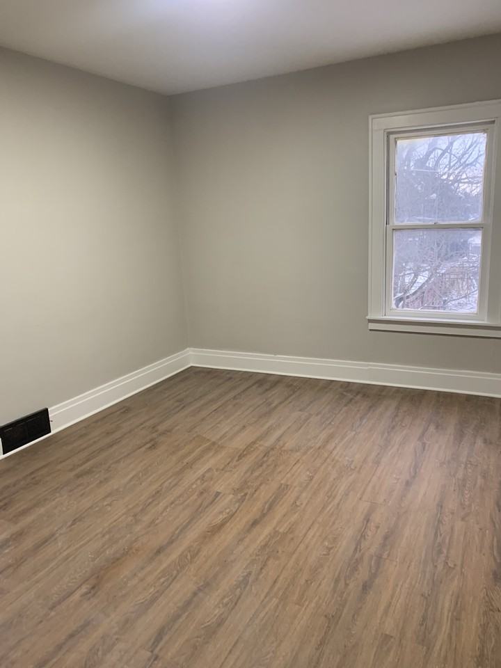 711 West Ave - Photo 3 of 10