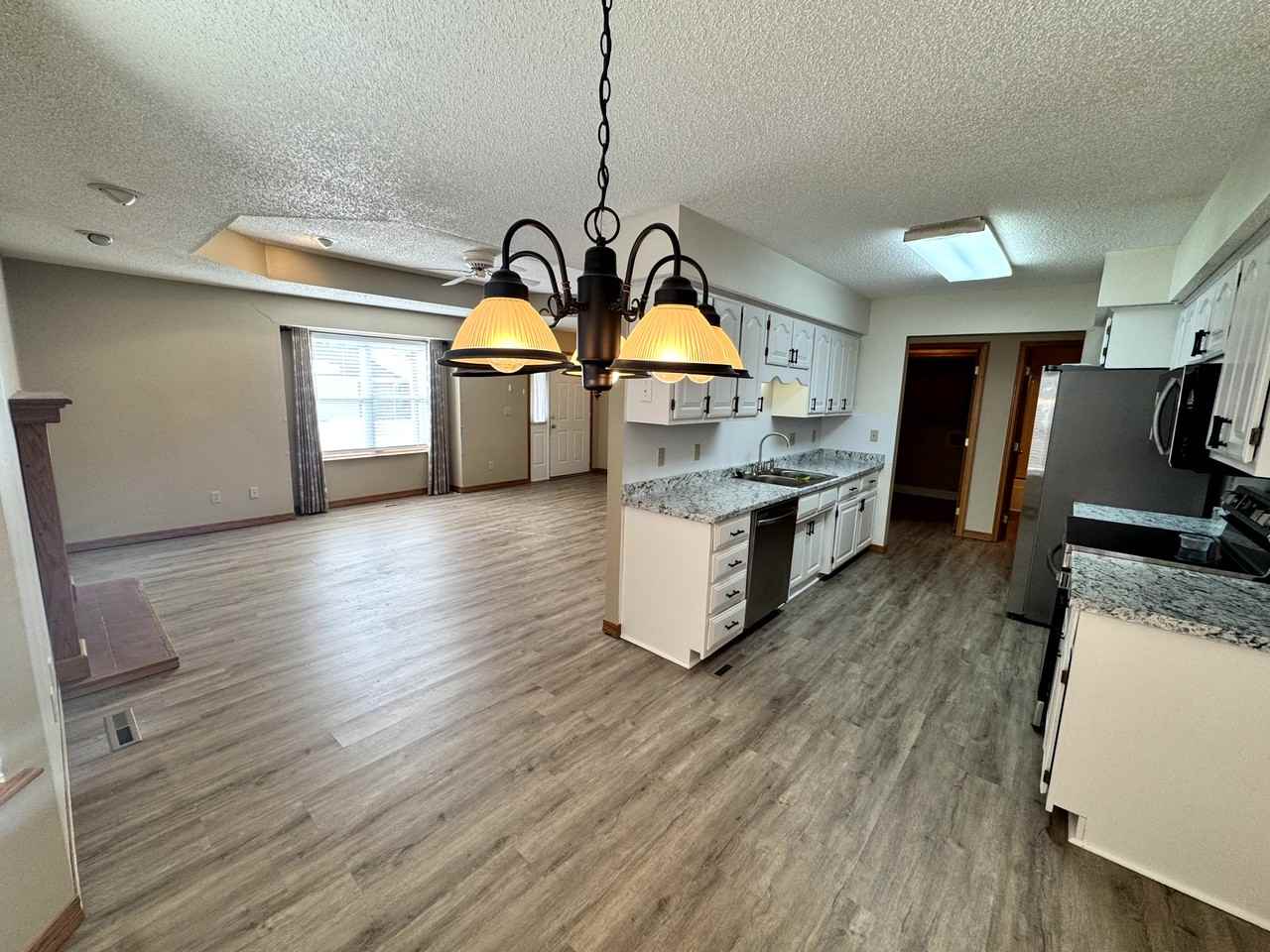 1013 Ohio St #B - Photo 6 of 10