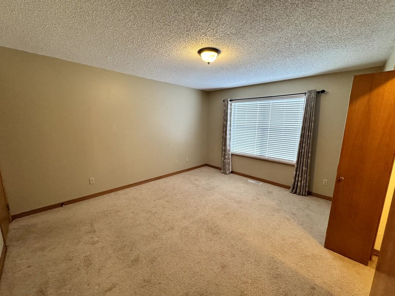 1013 Ohio St #B - Photo 7 of 10