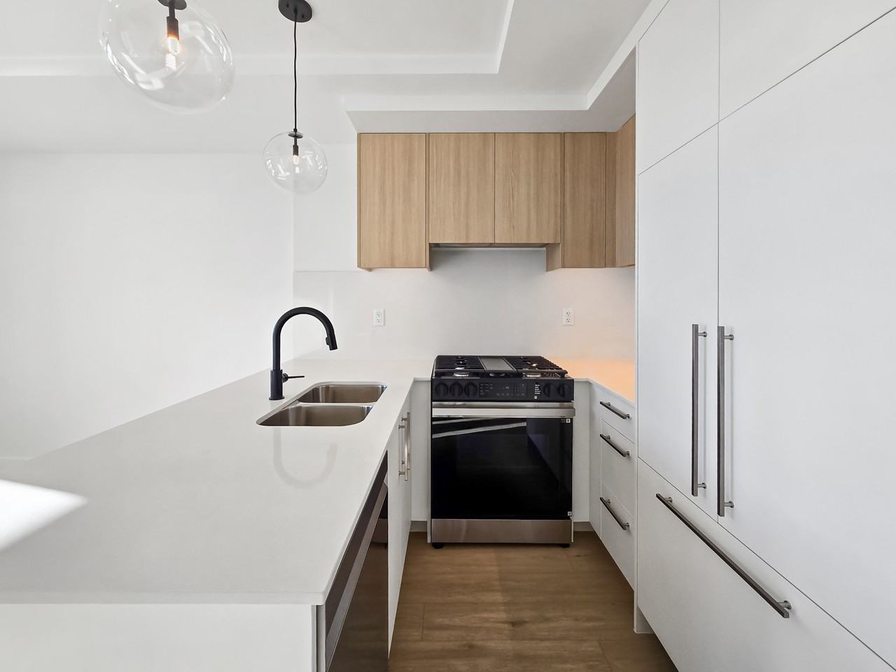 8375 Broadcast Avenue SW (Plaza) - Photo 5 of 22