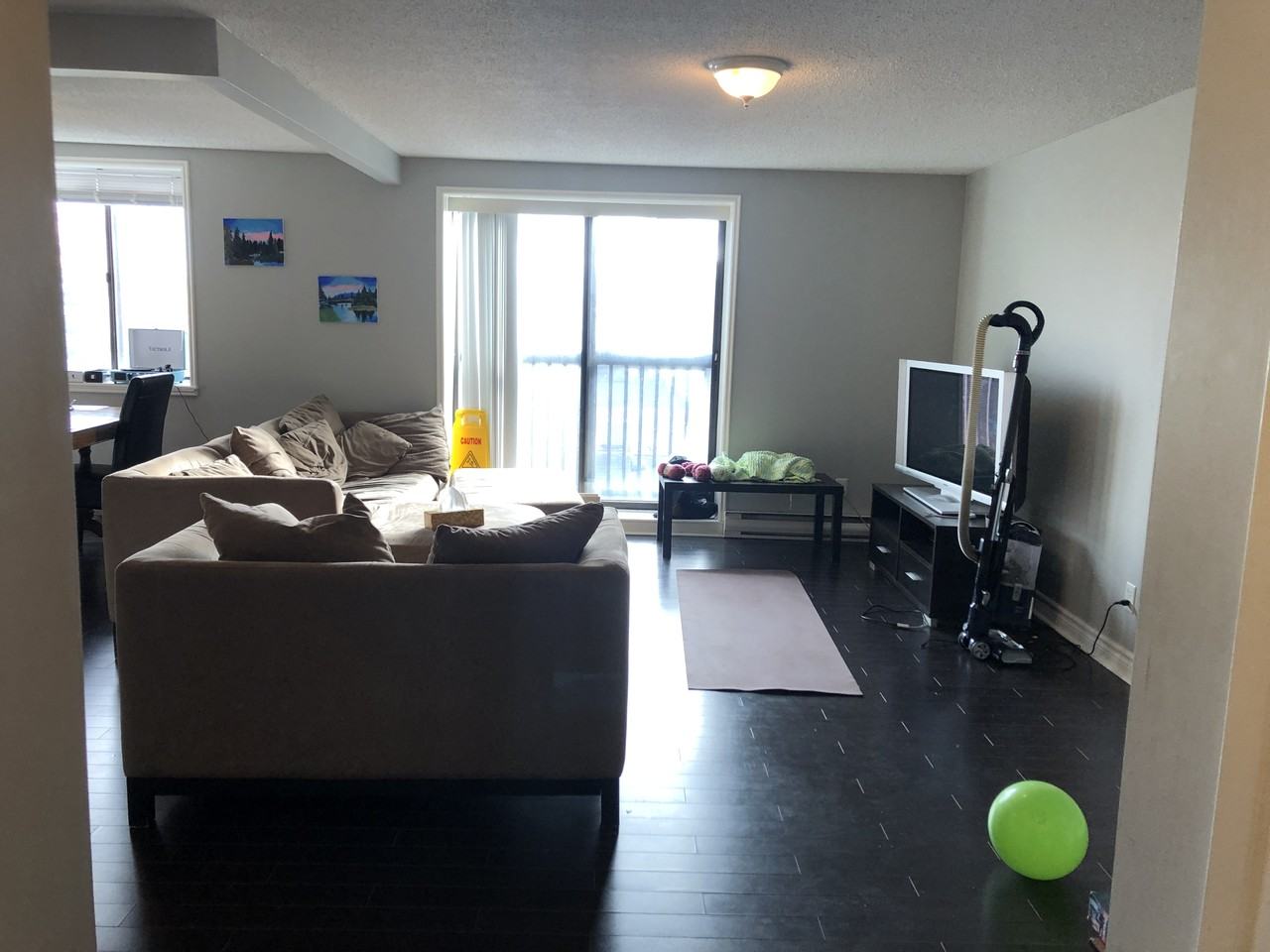 311 Queen Street - Photo 5 of 32