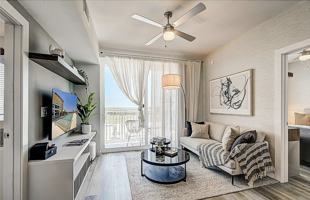 featured image of N Bonnie Brae St & Panhandle St #1412