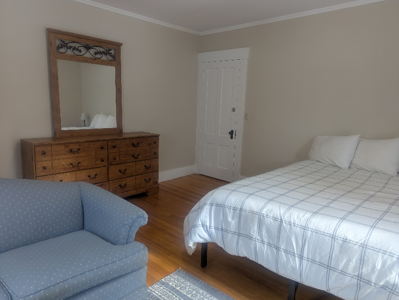 150 View St - Photo 3 of 13