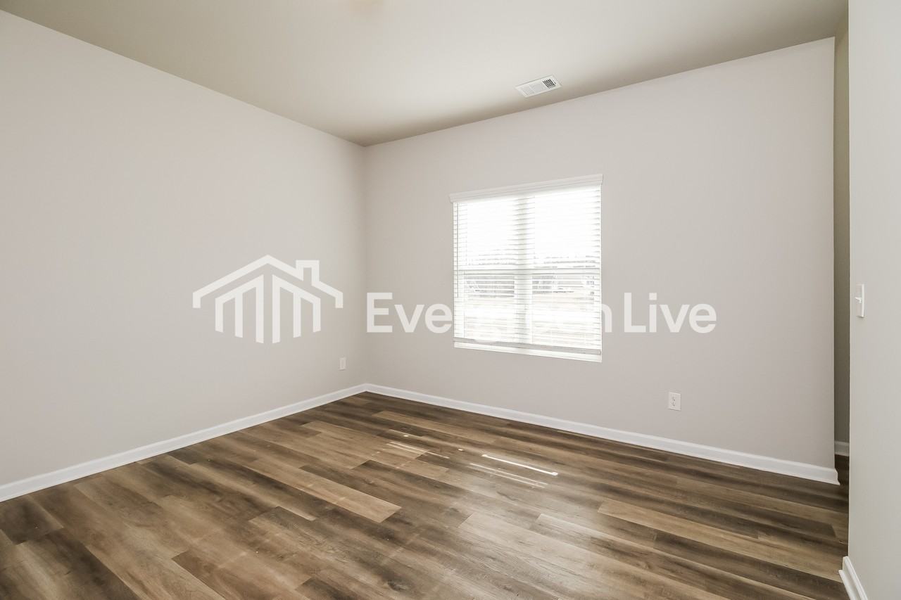 125 Victory Ln - Photo 4 of 15