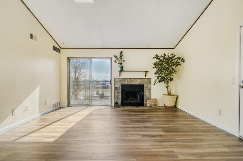 8813 Colorado Blvd - Photo 2 of 16