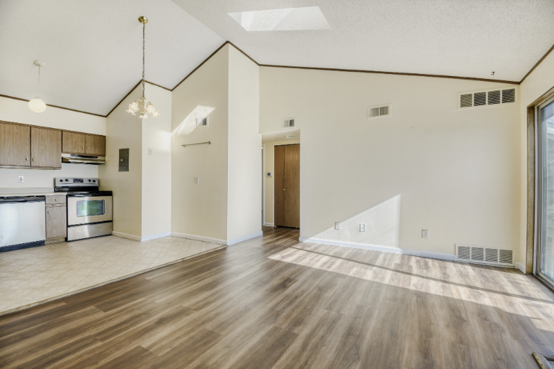 8813 Colorado Blvd - Photo 4 of 16