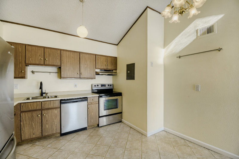 8813 Colorado Blvd - Photo 6 of 16