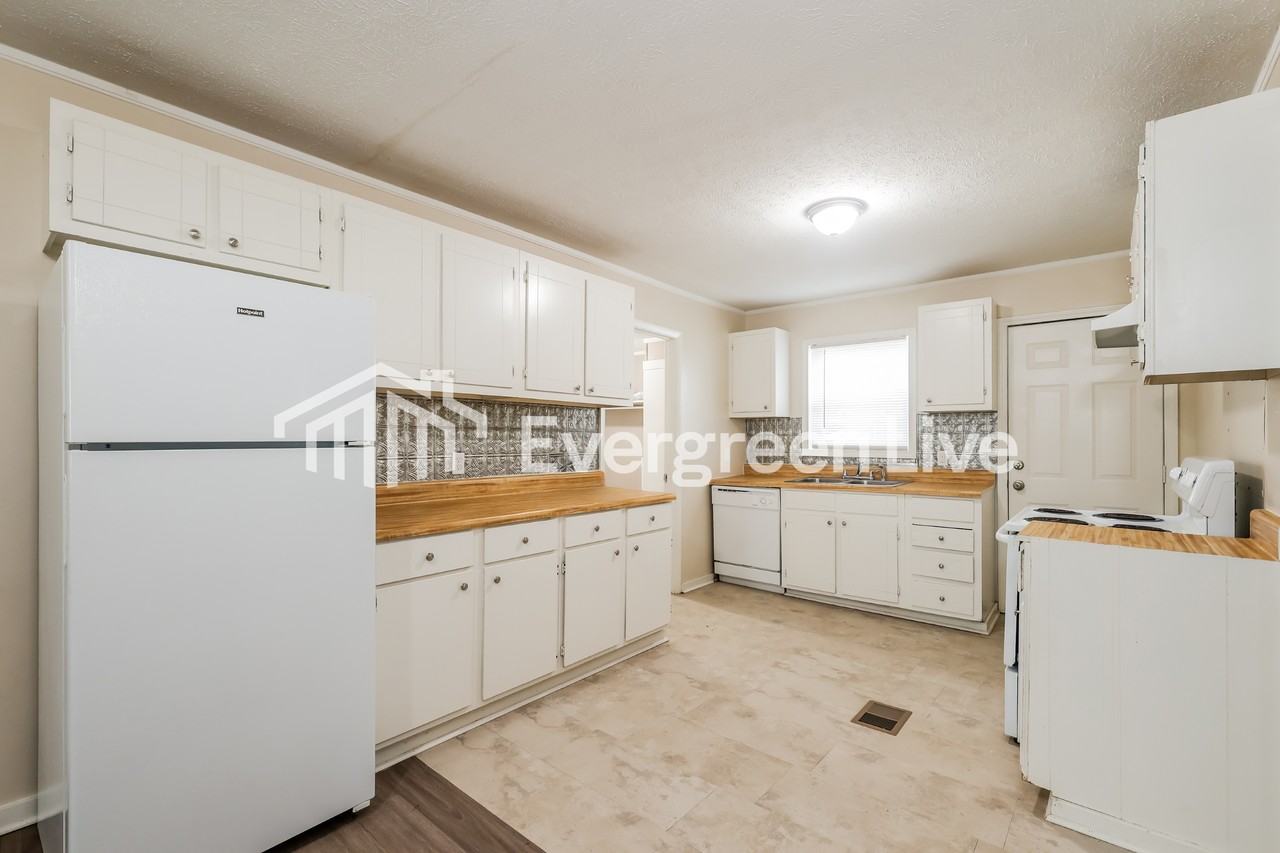 119 Martin Rd #1 - Photo 6 of 15