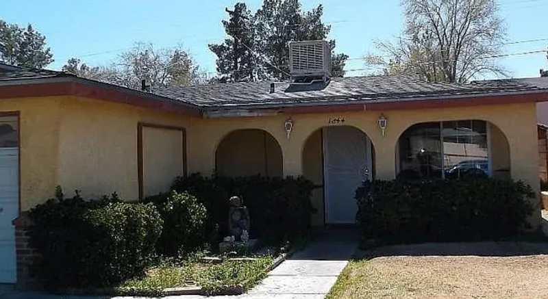 1844 Sunset St - Photo 3 of 8