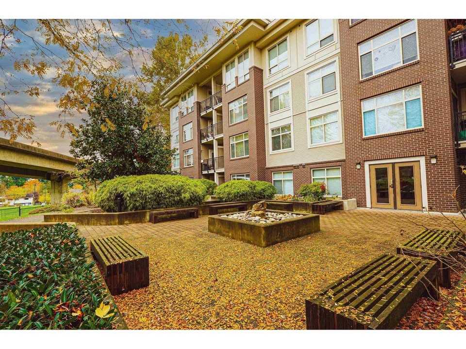 King George Blvd & Gateway Dr #305 - Photo 4 of 15