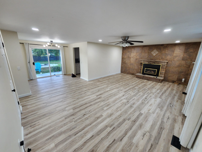 950 Se 6th Ave - Photo 2 of 13