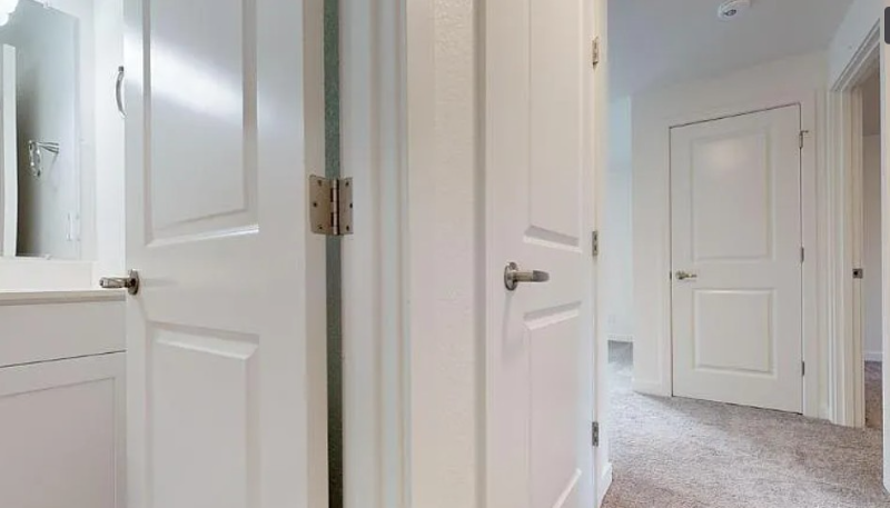 800 4th St #B - Photo 4 of 20