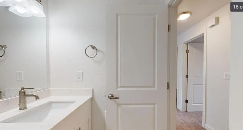 800 4th St #B - Photo 5 of 20