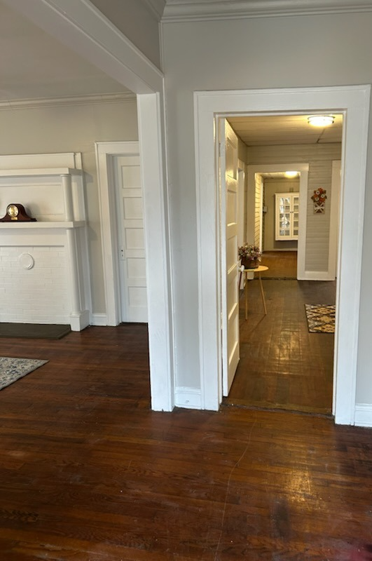 927 S Jackson St #A - Photo 2 of 23