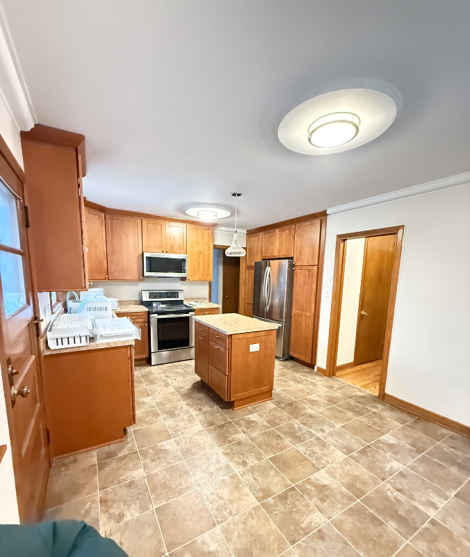 2143 Marshall Ave - Photo 5 of 20