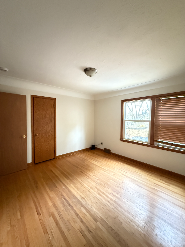 2143 Marshall Ave - Photo 6 of 20