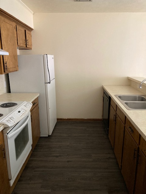 5018 Desoto St #D - Photo 3 of 8