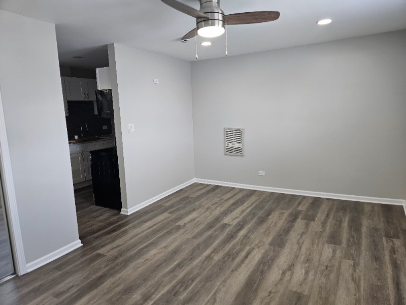 135 E 103rd St #3 - Photo 3 of 7