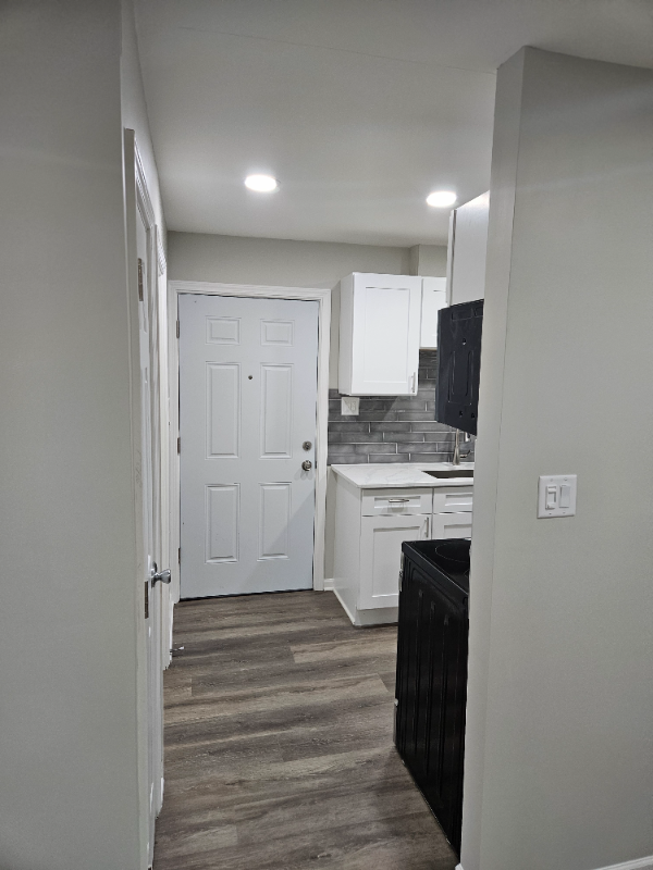 135 E 103rd St #3 - Photo 4 of 7