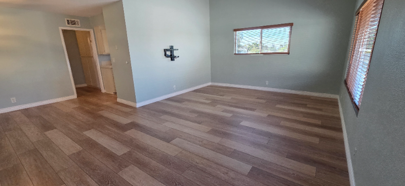 5315 N Barranca Ave - Photo 4 of 16