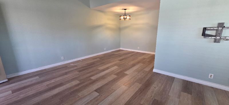 5315 N Barranca Ave - Photo 5 of 16