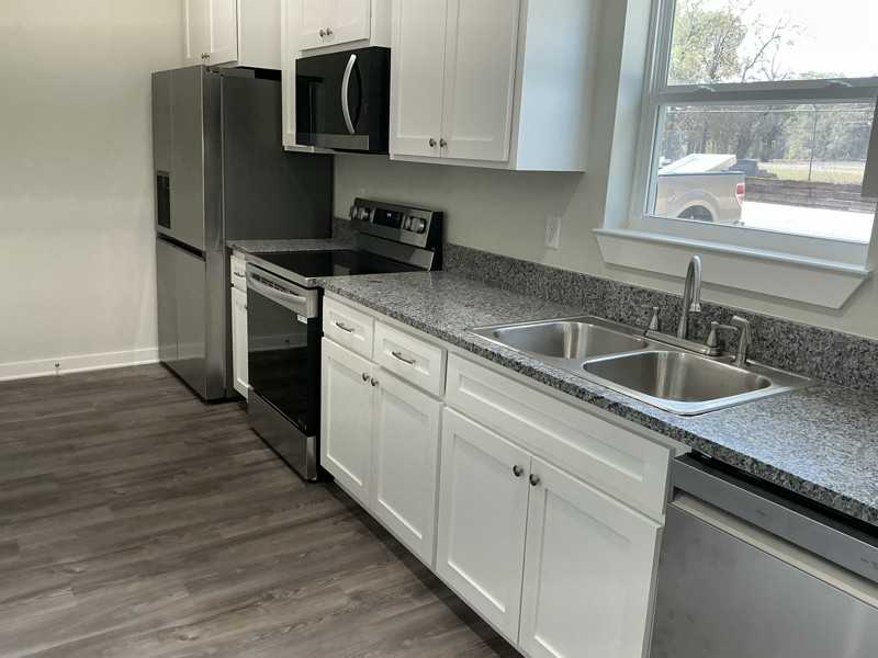 2602 Seaton St #3 - Photo 4 of 25