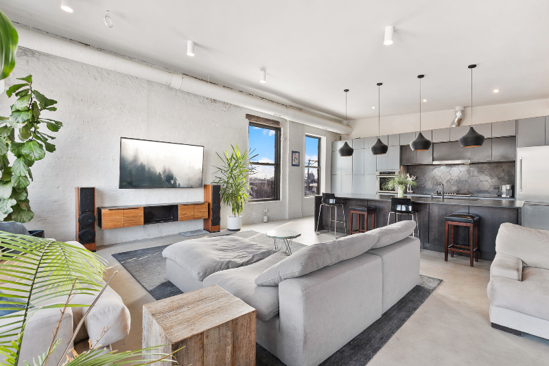 2419 W 14th St - Photo 7 of 25