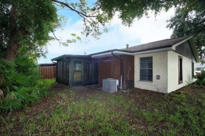 3050 Autumn Ct - Photo 2 of 20