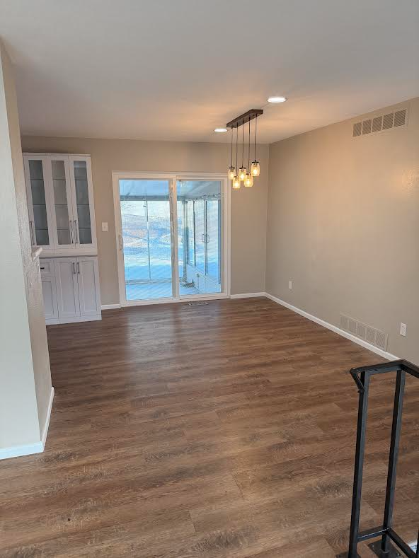 1002 Barbi Ct - Photo 7 of 23