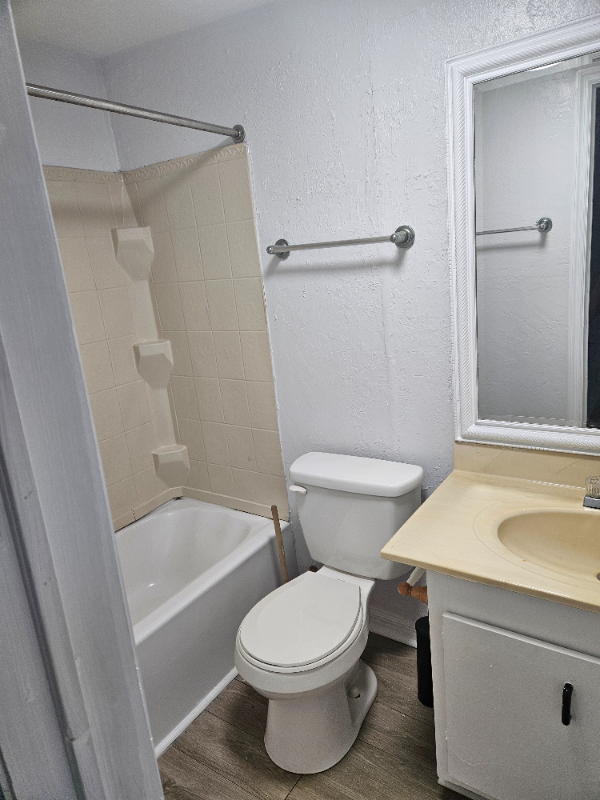 785 Canaveral Groves Blvd - Photo 2 of 9