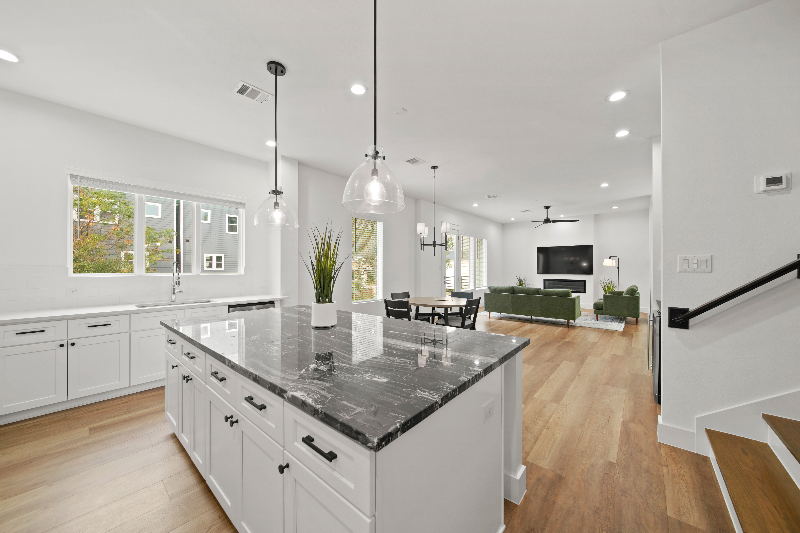 2510 Gray St - Photo 4 of 15