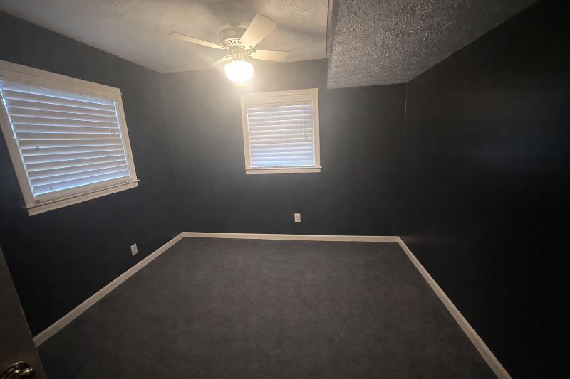 3077 Laura Ln - Photo 3 of 9