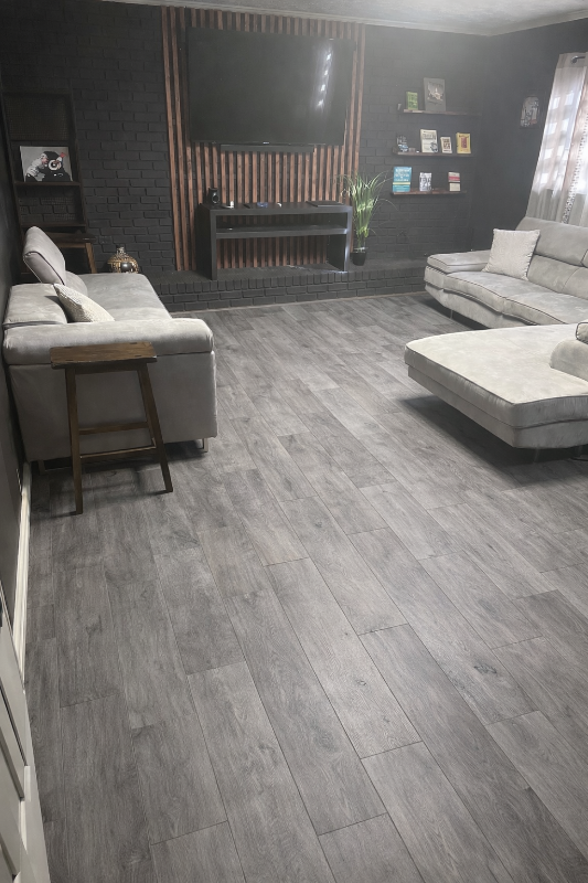 3077 Laura Ln - Photo 4 of 9