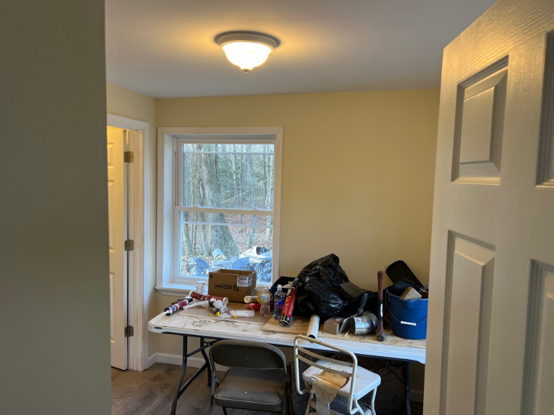 200 Maple Rd - Photo 3 of 12