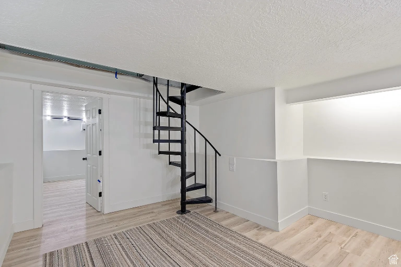 208 Ogden Cyn - Photo 4 of 20