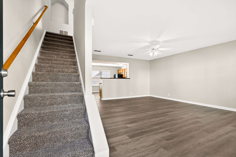 3153 Prater Ct - Photo 2 of 18