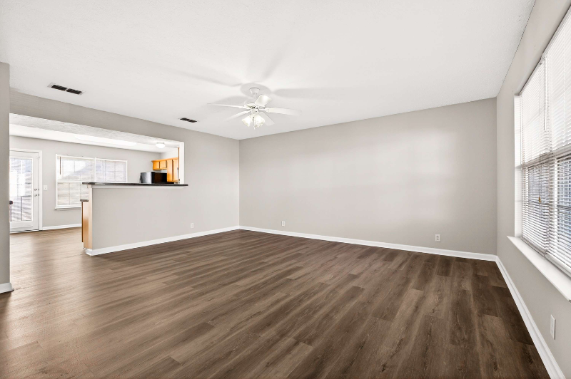 3153 Prater Ct - Photo 3 of 18