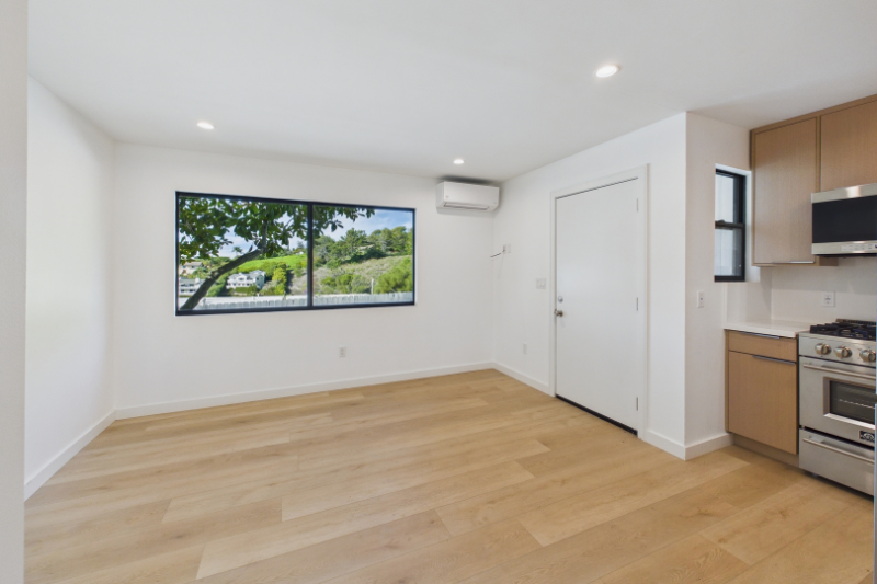 2282 Whitney Ave #1 - Photo 6 of 10