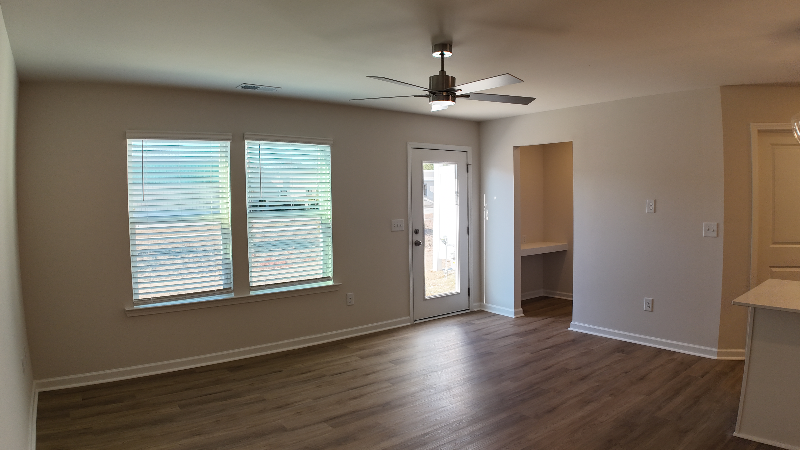 205 Higher Ct - Photo 5 of 20